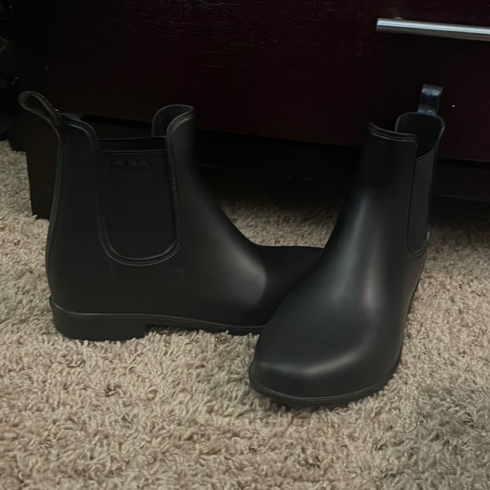Black boots